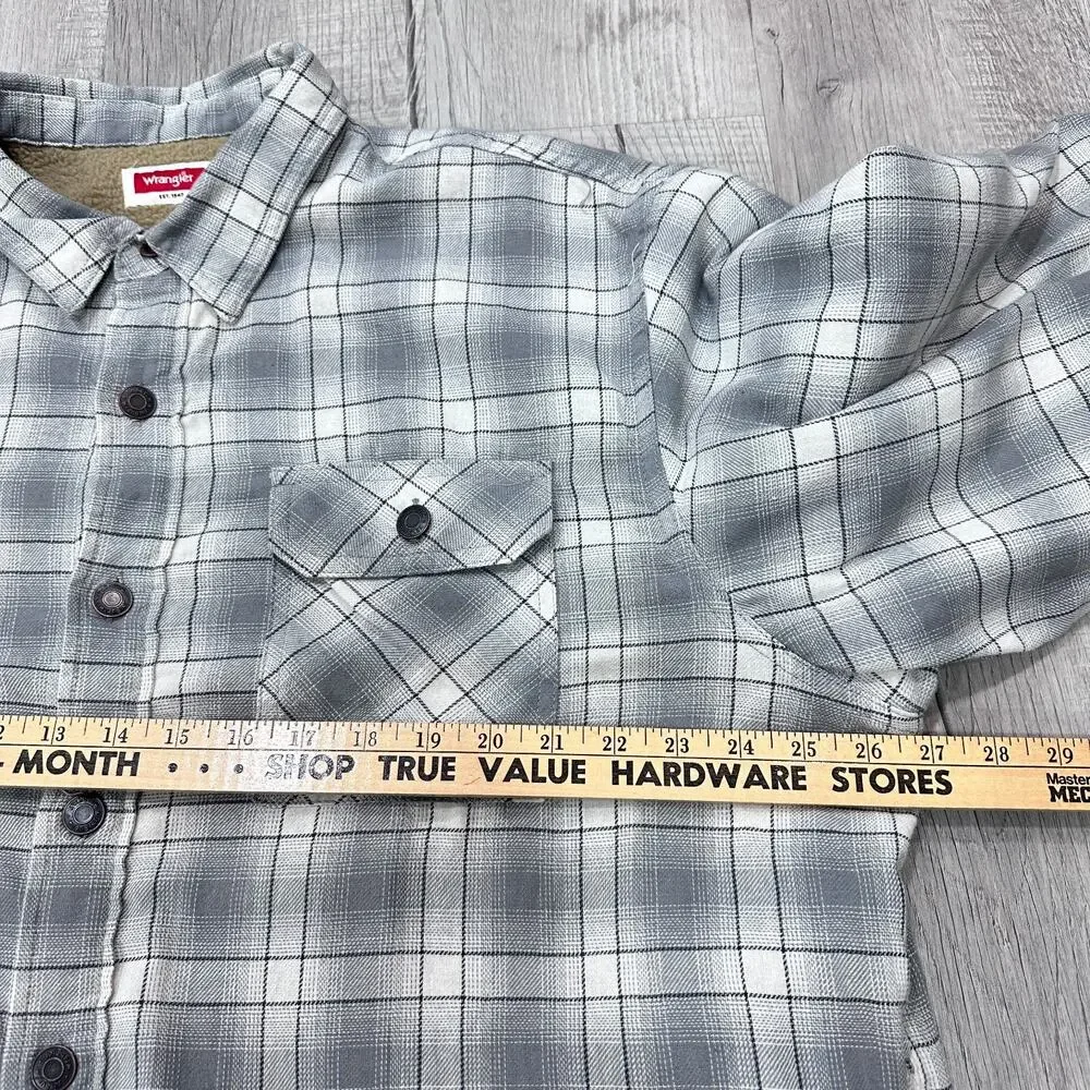 Wrangler Sherpa Lined Flannel Shirt Jacket Men's XL Gray Plaid Workwear Shacket - Picture 8 of 9
